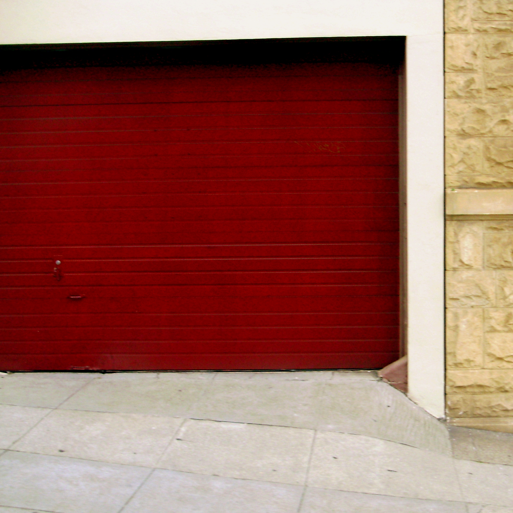 Garage door repair or replace – is your garage safe?